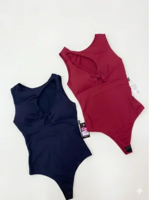 Body Sam Body Preto e Vinho com Recorte Frontal Nó Elegante para Moda Feminina